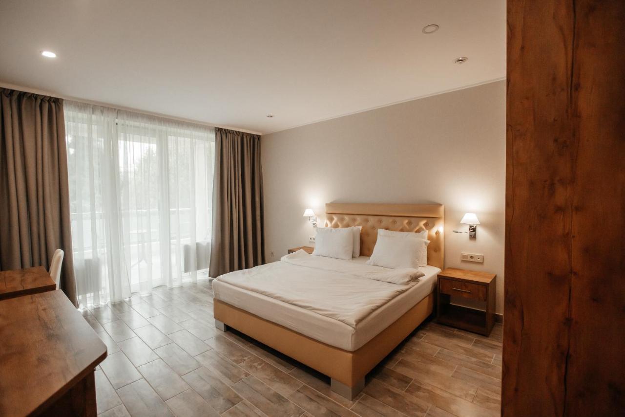 Amza Park Hotel Gagra Buitenkant foto