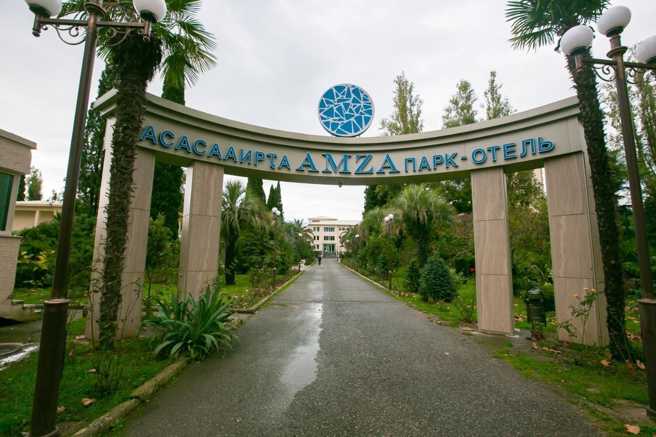 Amza Park Hotel Gagra Buitenkant foto