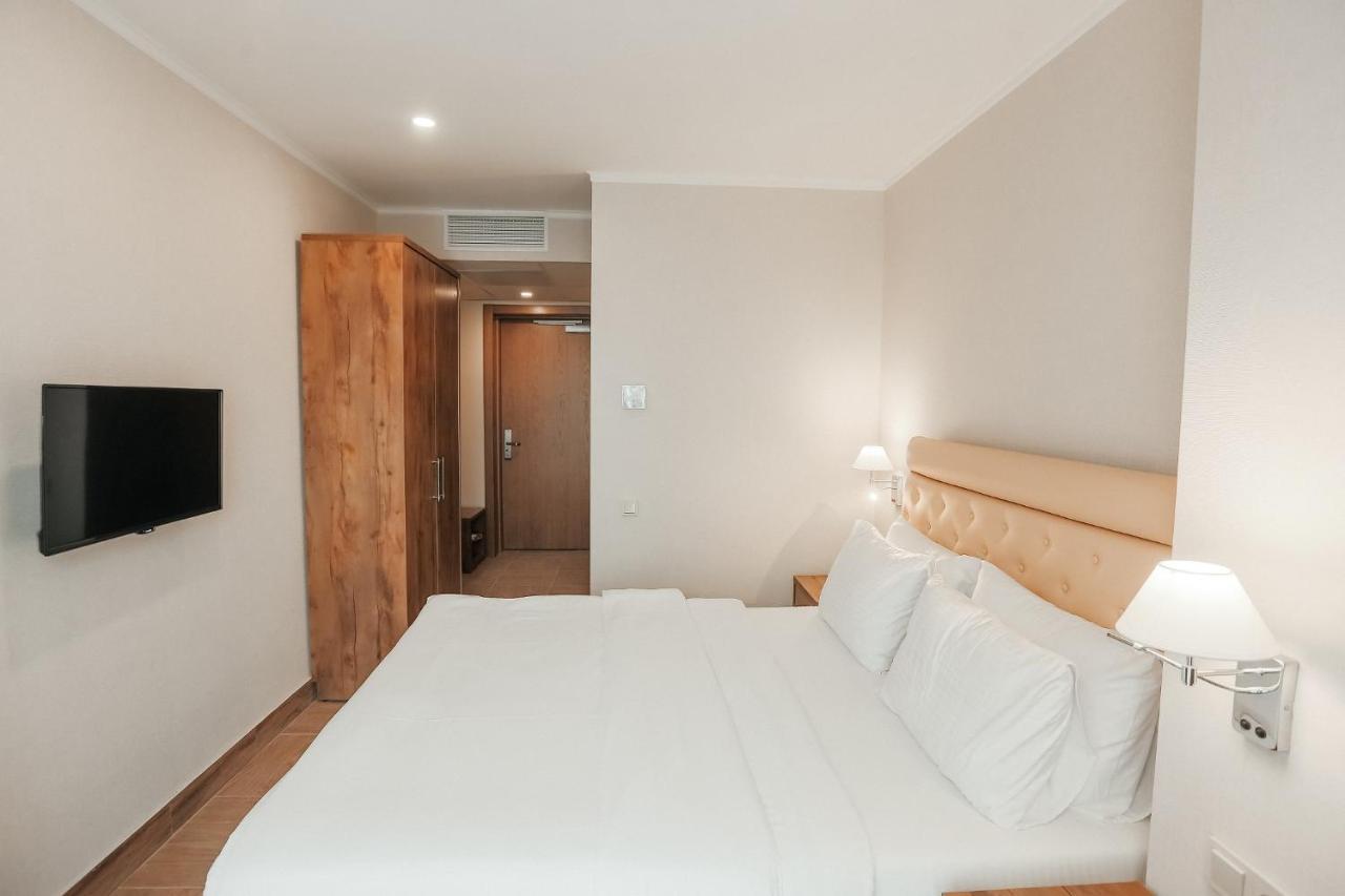 Amza Park Hotel Gagra Buitenkant foto