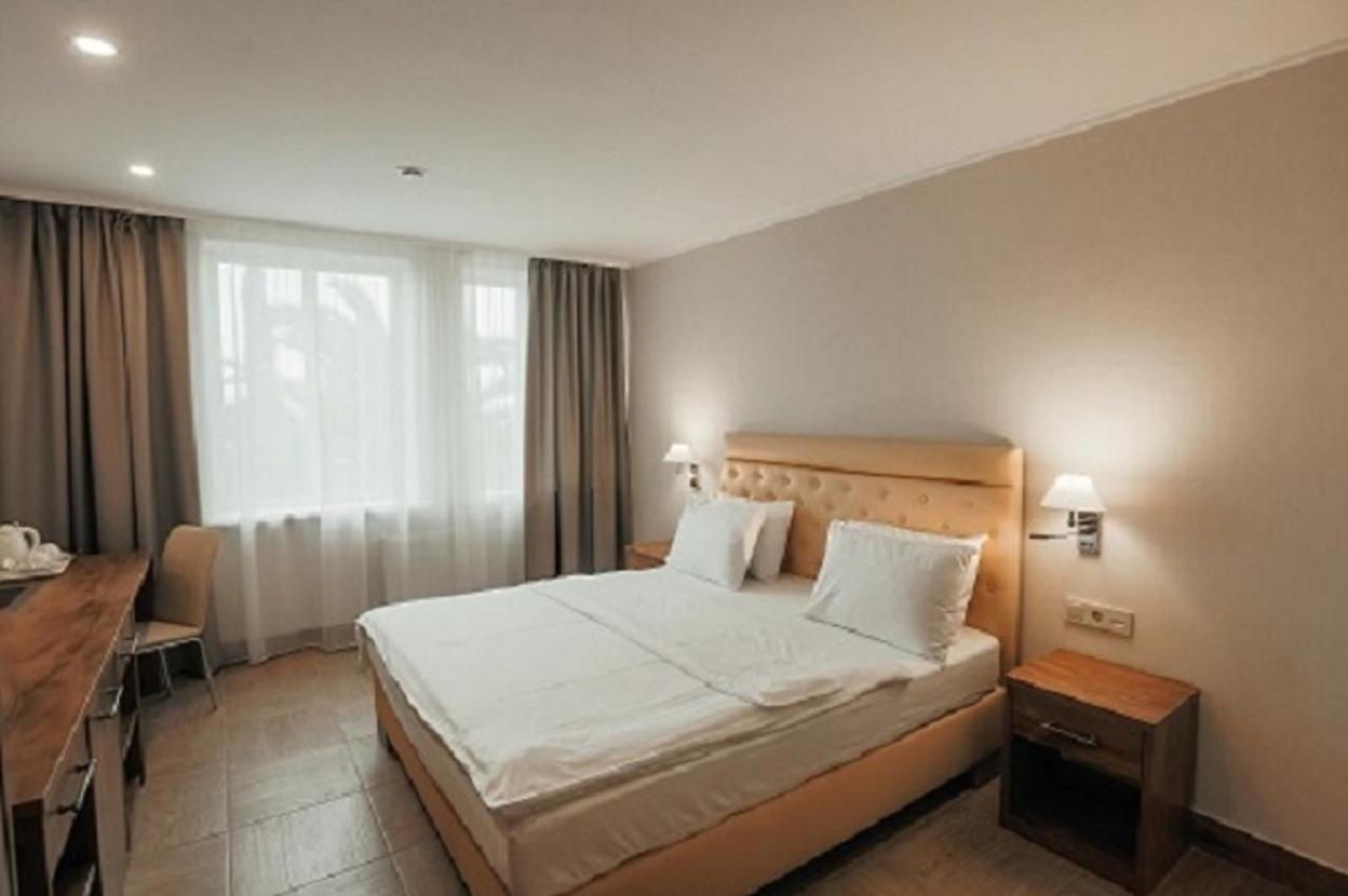 Amza Park Hotel Gagra Buitenkant foto